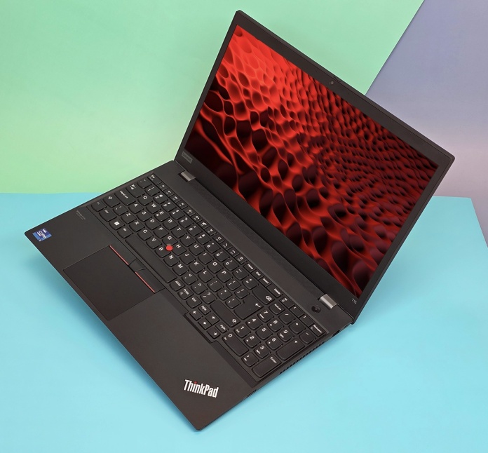 Laptop Lenovo ThinkPad T15 G2 i7 MX450 - realne zdjęcie produktu